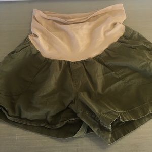 0063 XL Khaki Motherhood Maternity Shorts